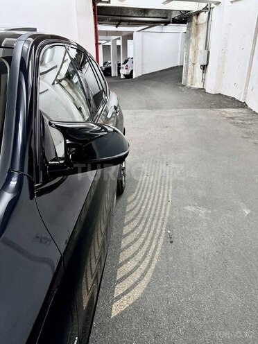 BMW iX3-11