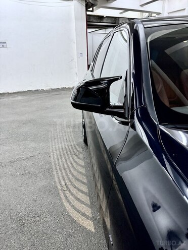BMW iX3-12