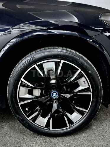 BMW iX3-20