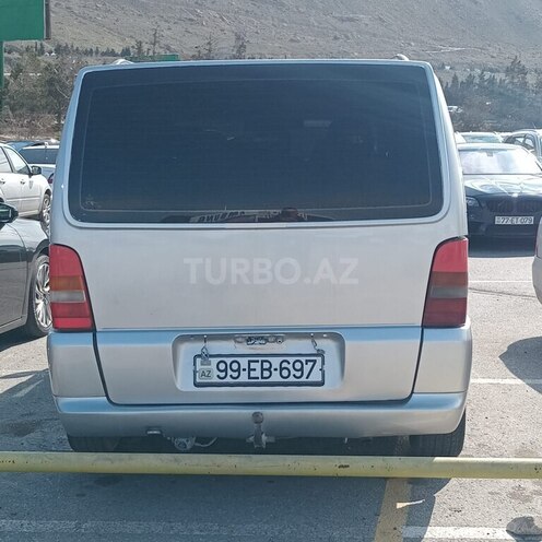 Mercedes Vito 108 D-3