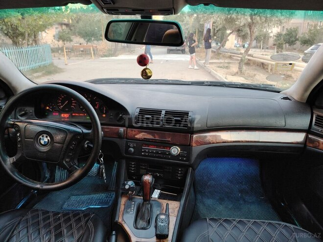 BMW 528-3