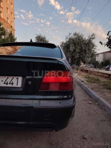 BMW 528-7