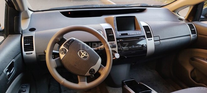 Toyota Prius-3