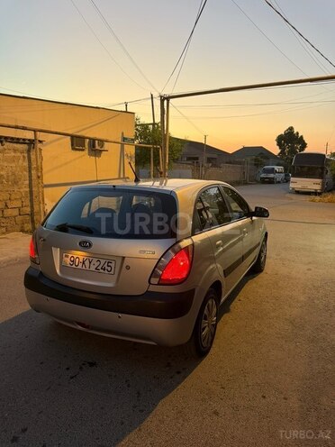 Kia Rio-7