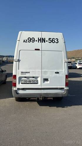 Ford Transit-3