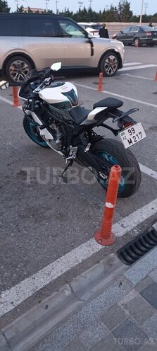 CFMOTO 675 SR-R-6
