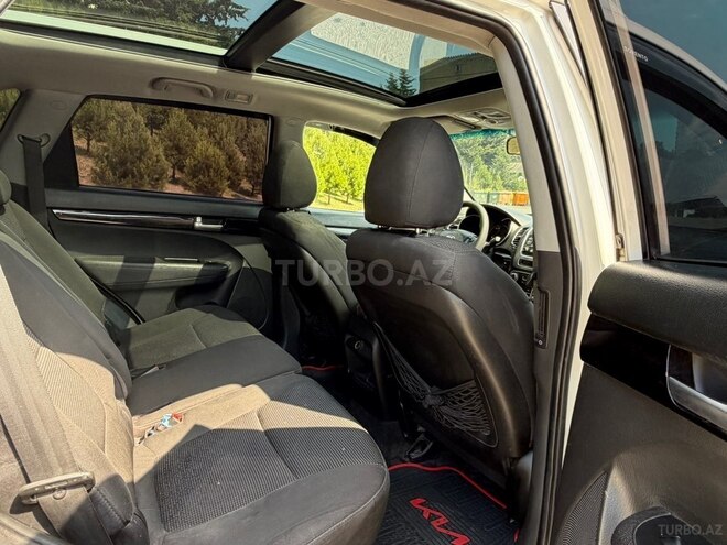 Kia Sorento-11