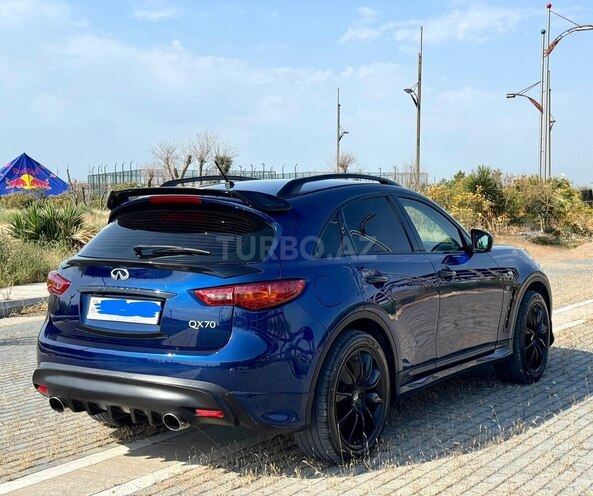 Infiniti QX70-5