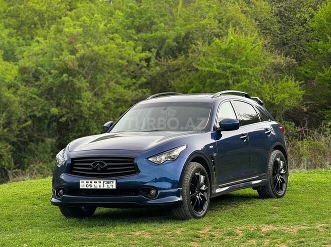 Infiniti QX70-7
