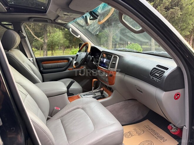 Lexus LX 470-15