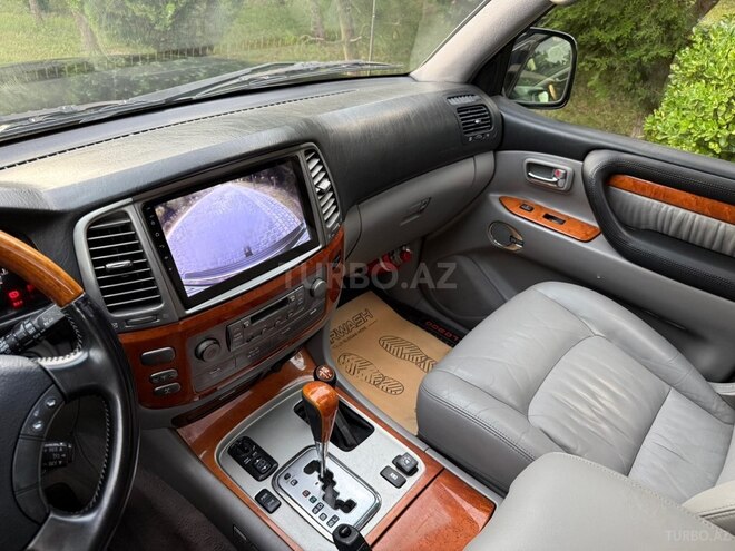 Lexus LX 470-17