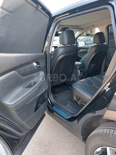 Hyundai Santa Fe-11