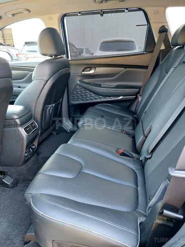 Hyundai Santa Fe-12