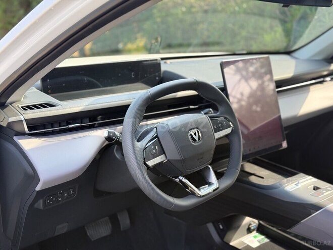 Changan Eado-4