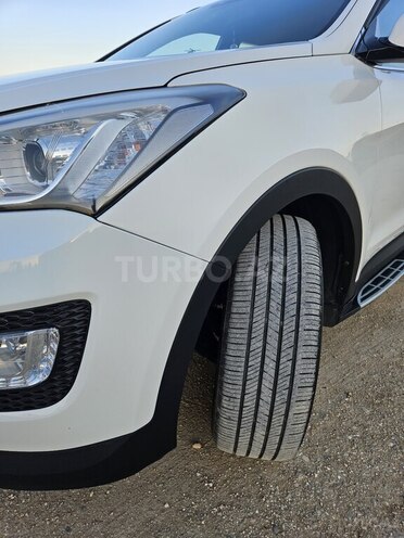 Hyundai Santa Fe-6