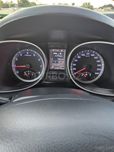 Hyundai Santa Fe-8