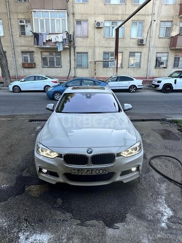 BMW 320d-1