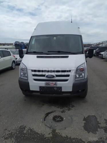 Ford Transit-11