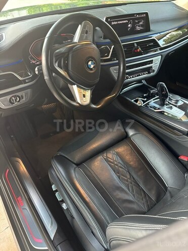BMW 740-11