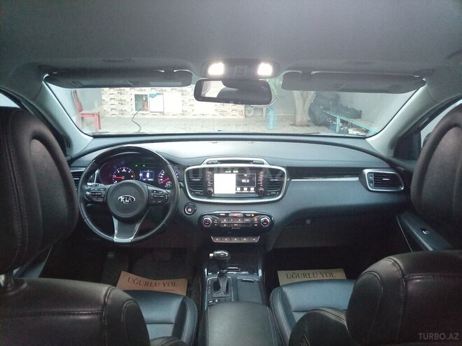 Kia Sorento-14
