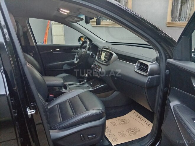 Kia Sorento-16