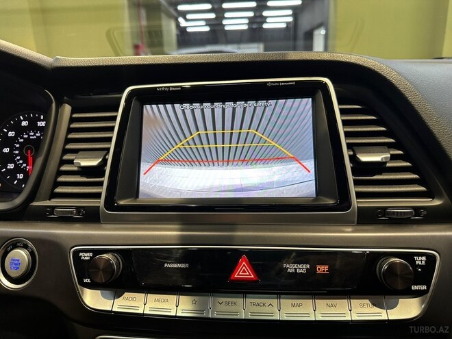 Hyundai Sonata-11