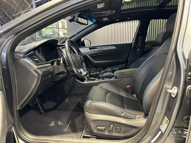 Hyundai Sonata-9