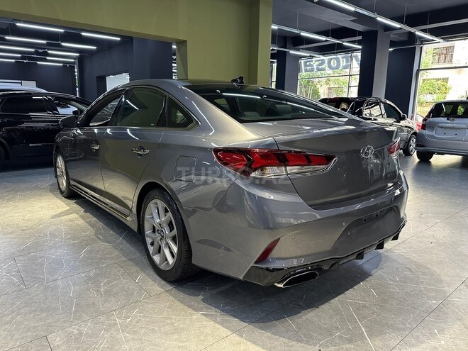 Hyundai Sonata-8
