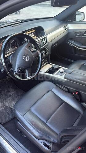 Mercedes E 350-13