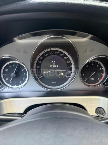 Mercedes E 350-11