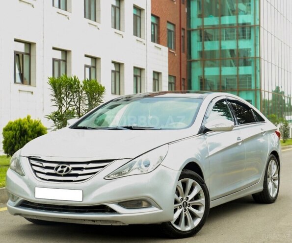 Hyundai Sonata-1
