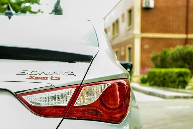 Hyundai Sonata-8