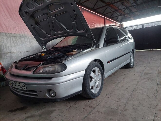 Renault Laguna-5