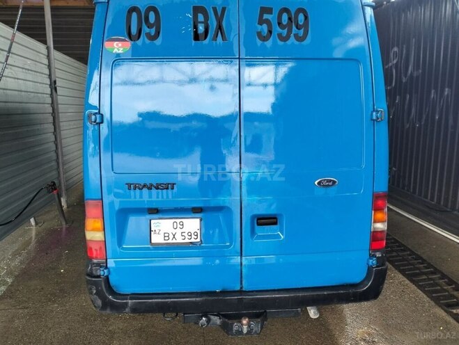 Ford Transit-6