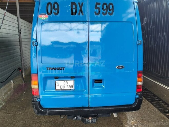 Ford Transit-5