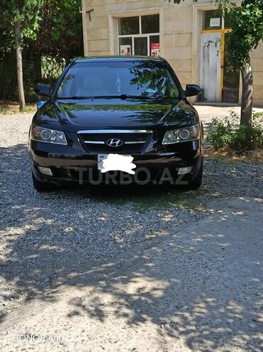 Hyundai Sonata-1