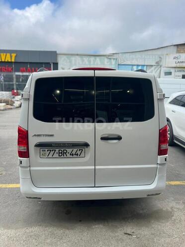 Mercedes Metris-5