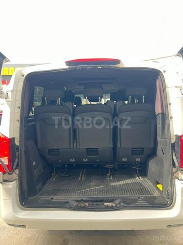 Mercedes Metris-4
