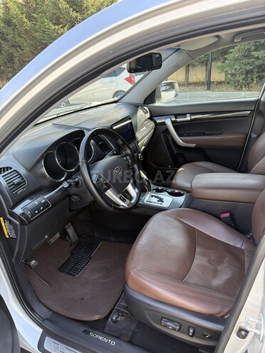 Kia Sorento-10