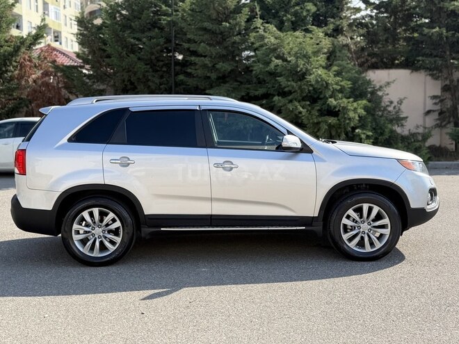 Kia Sorento-9