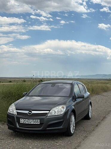 Opel Astra 2009, 290,000 km - 1.4 л - Gəncə
