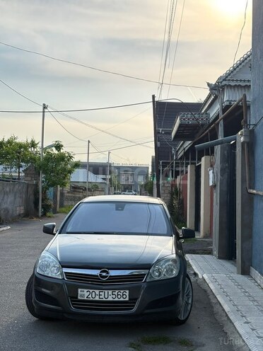 Opel Astra 2009, 290,000 km - 1.4 л - Gəncə