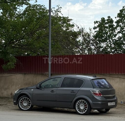 Opel Astra 2009, 290,000 km - 1.4 л - Gəncə