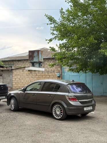 Opel Astra 2009, 290,000 km - 1.4 л - Gəncə
