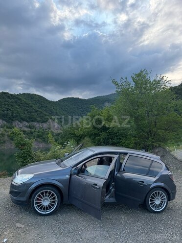 Opel Astra 2009, 290,000 km - 1.4 л - Gəncə