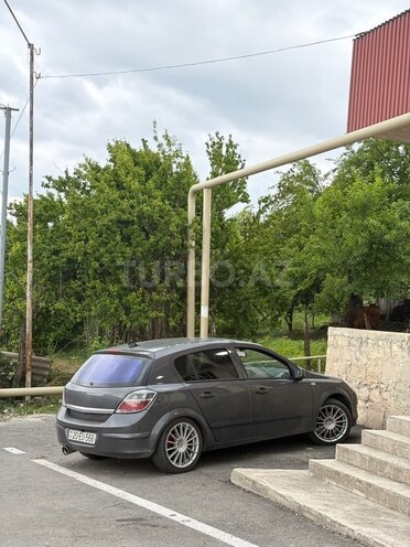 Opel Astra 2009, 290,000 km - 1.4 л - Gəncə