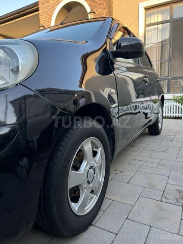 Nissan March-2