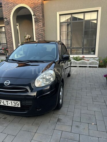 Nissan March-4