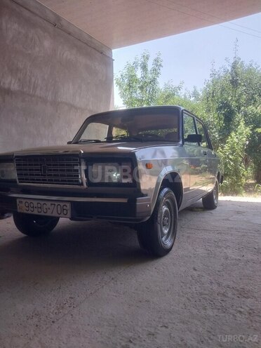 LADA (VAZ) 2107-1