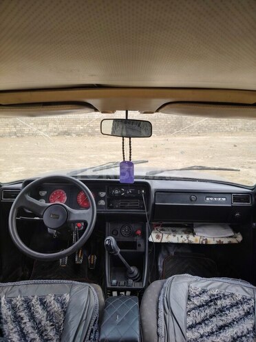 LADA (VAZ) 2107-2